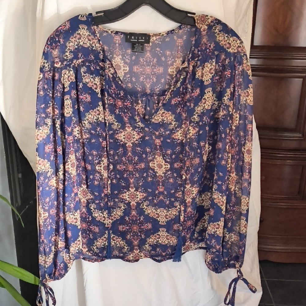 Trixxi Navy and Gold Patterned Blouse